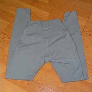NVGTN Fog Signature 2.0 Legging - Size Small